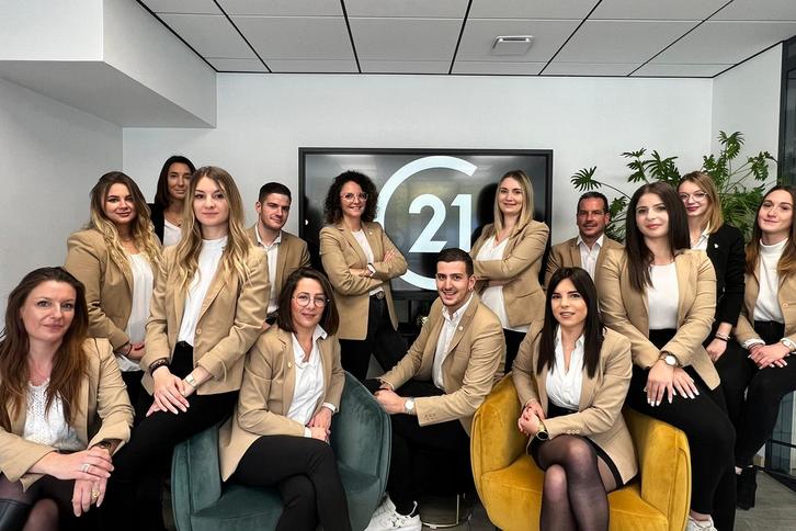 l'équipe de l'agence Immobilier Batigimm